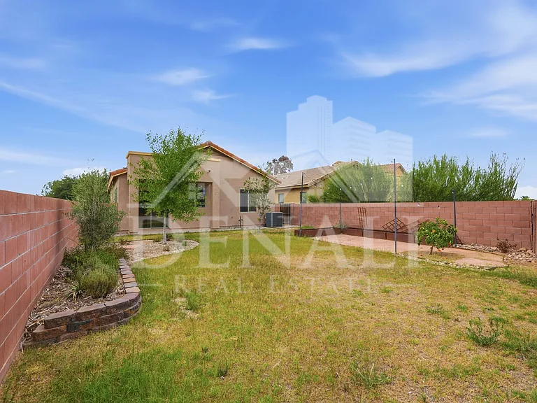 584 N Highlands Grove Ln — Photo 27