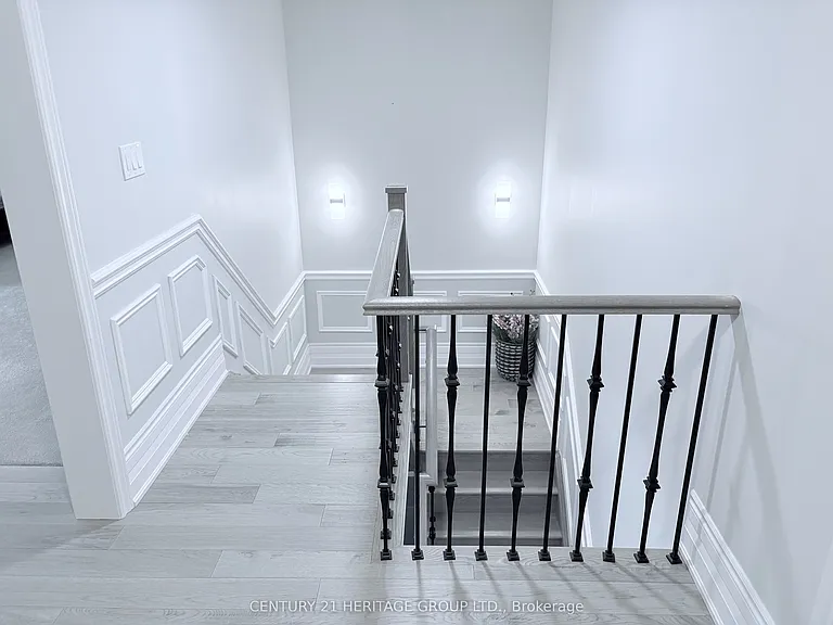 1110 Wickham Rd — Photo 20