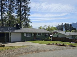 333 Terrace Dr, Cave Junction, OR 97523