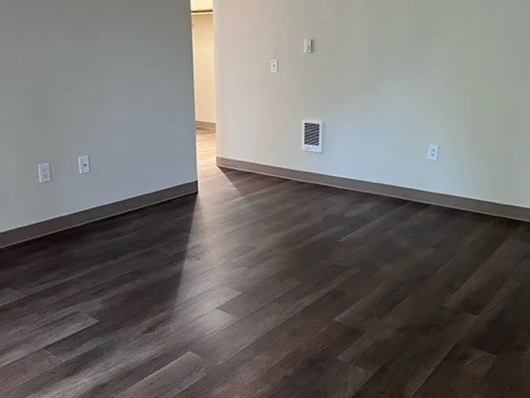 154-Sandy Dr Apts — Photo 27