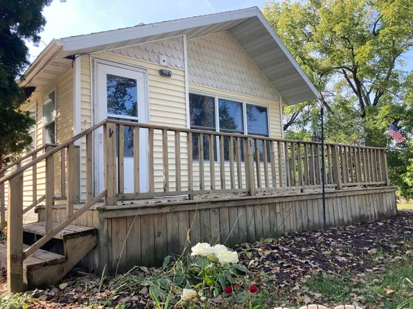 6323 Portage Rd, Deforest, WI 53532