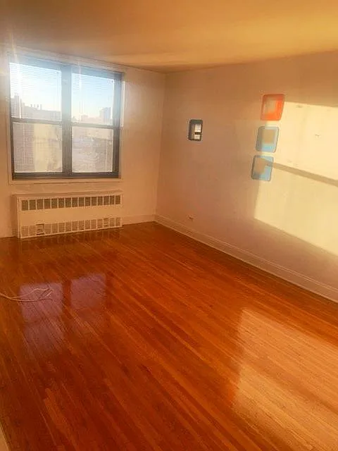 11 W End Ave — Photo 2