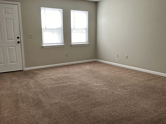 3rd image of 315 20th St E #C1