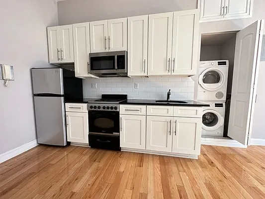 Rented by REAL New York | media 2