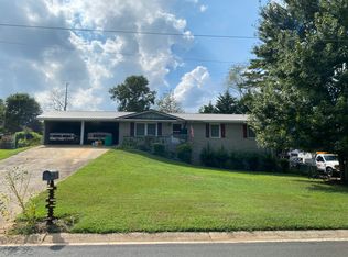 4261 Senoa Dr NW, Kennesaw, GA 30144