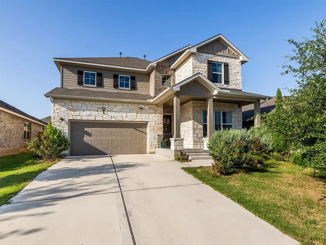 4 bed, 3300 sqft, $2,900 — Photo 1