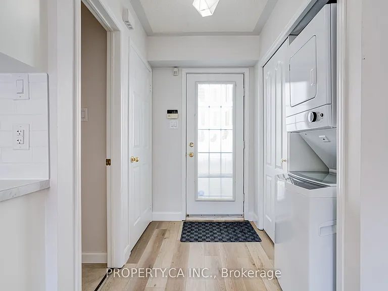 110 Littlewood Dr — Photo 1