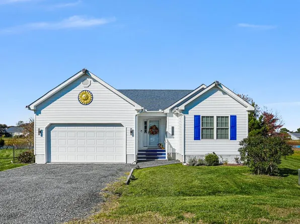 3188 Blackbeard Rd, Greenbackville, VA 23356