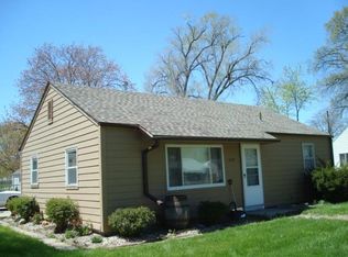 2107 Hickory Ln, Fremont, NE 68025