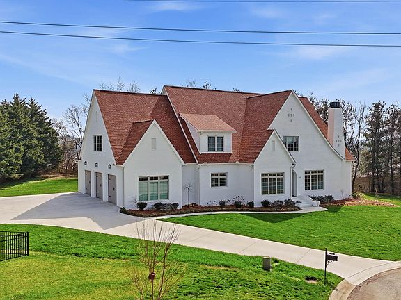 2nd image of 406 Lancaster Ct