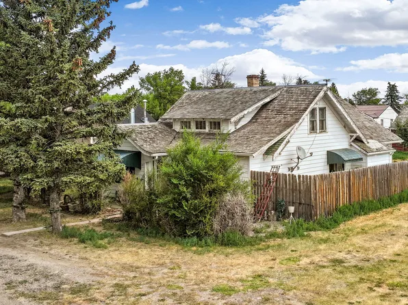 121 Central Ave S, Dutton, MT 59433