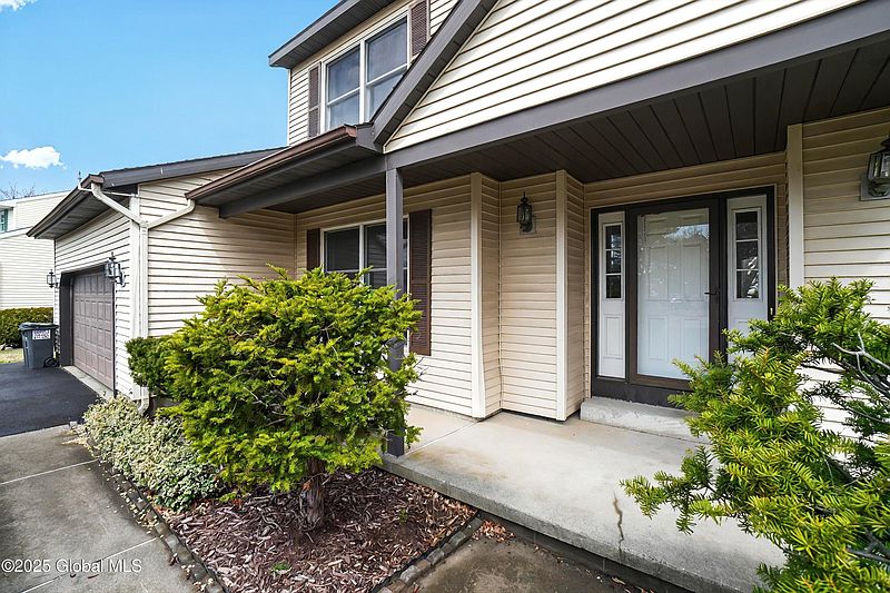 2nd image of 13 Wellesley Court