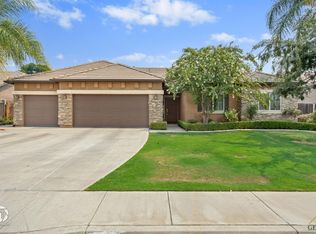 6812 Rangeview Dr, Bakersfield, CA 93312