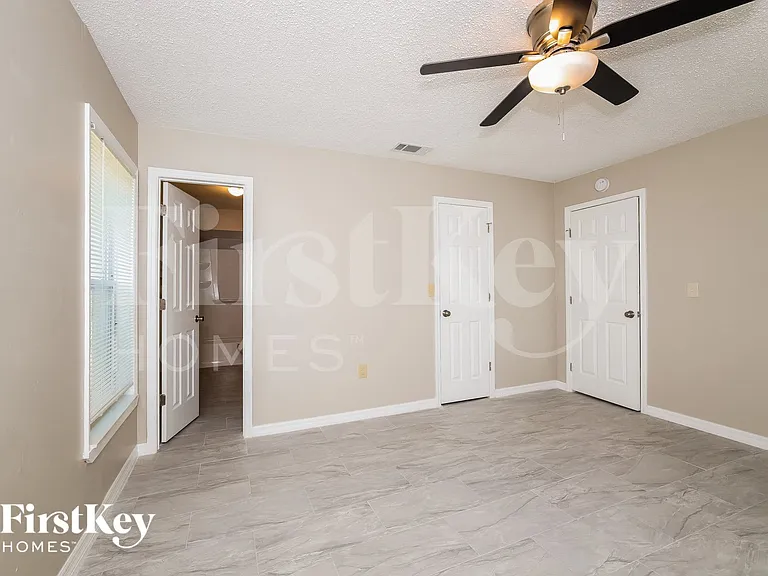 724 Dromedary Dr — Photo 7