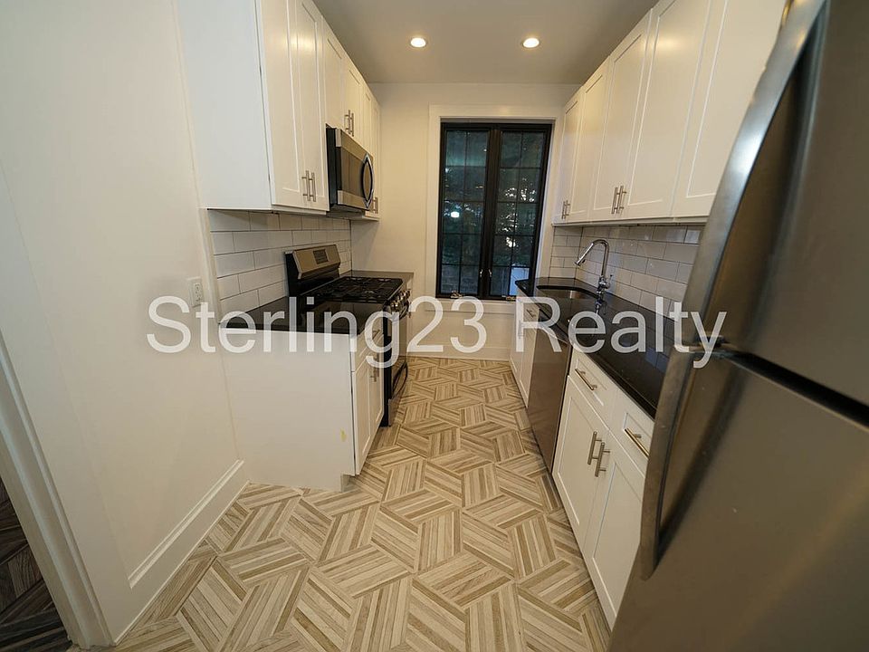 1st image of 25-39 22nd St #1I