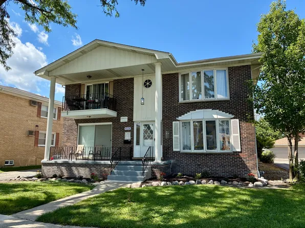 4528 Elm Ave, Brookfield, IL 60513