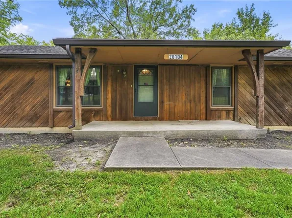 20104 S Pickering Rd, Belton, MO 64012
