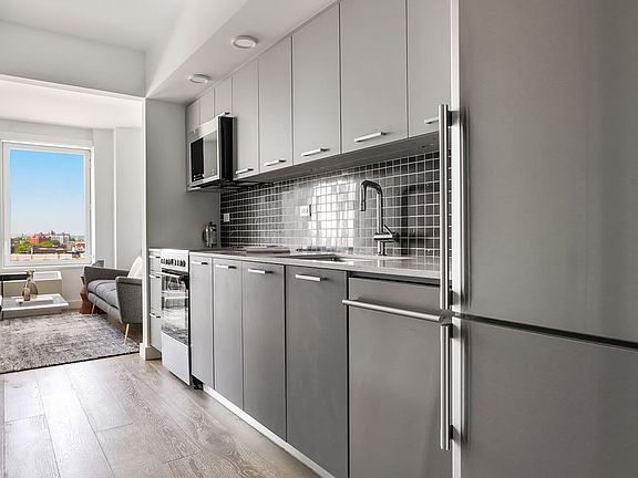 5th image of 15 Bridge Park Dr APT 5F