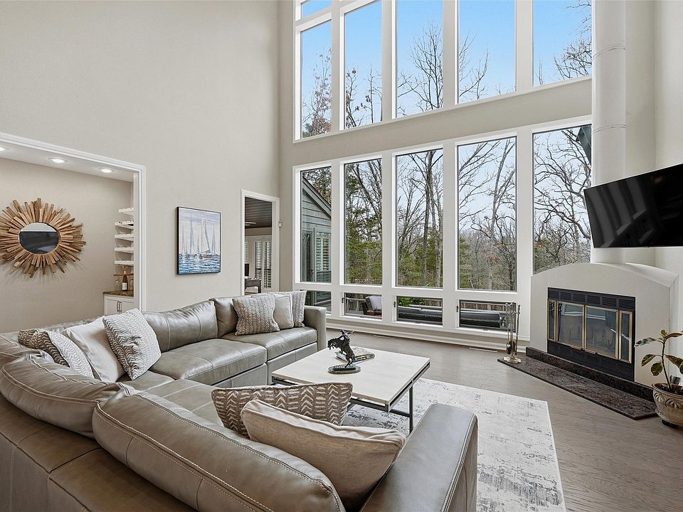 1st image of 83 Preston Oaks Dr