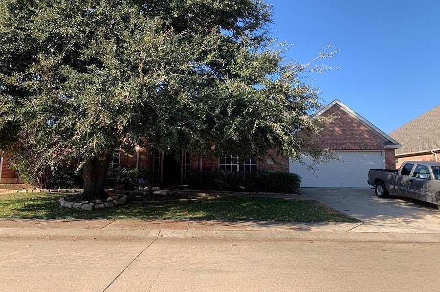 1st image of 308 Sparrow Hawk Dr