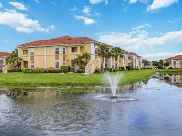 1025 Villagio Cir Unit 208, Sarasota, FL 34237