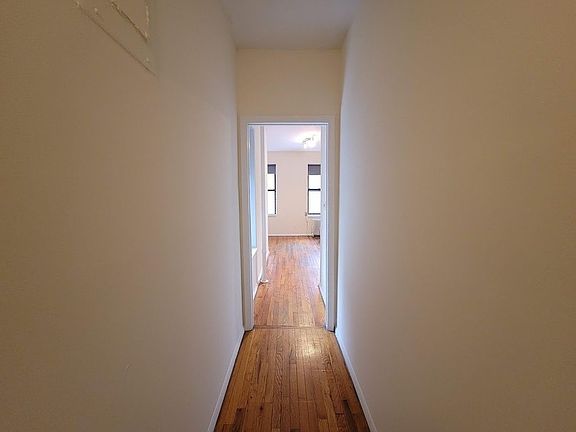 3rd image of 657 10th Ave APT 7