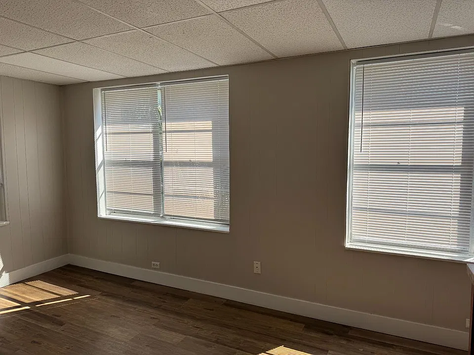 206 W Main St #206A