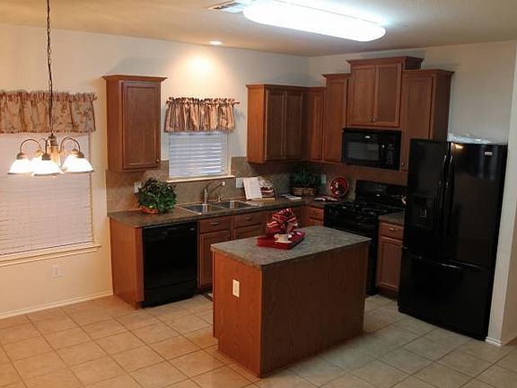 2nd image of 2040 Rachel Ln
