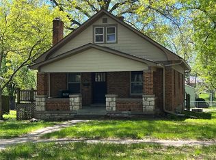 611 N 12th St, Leavenworth, KS 66048