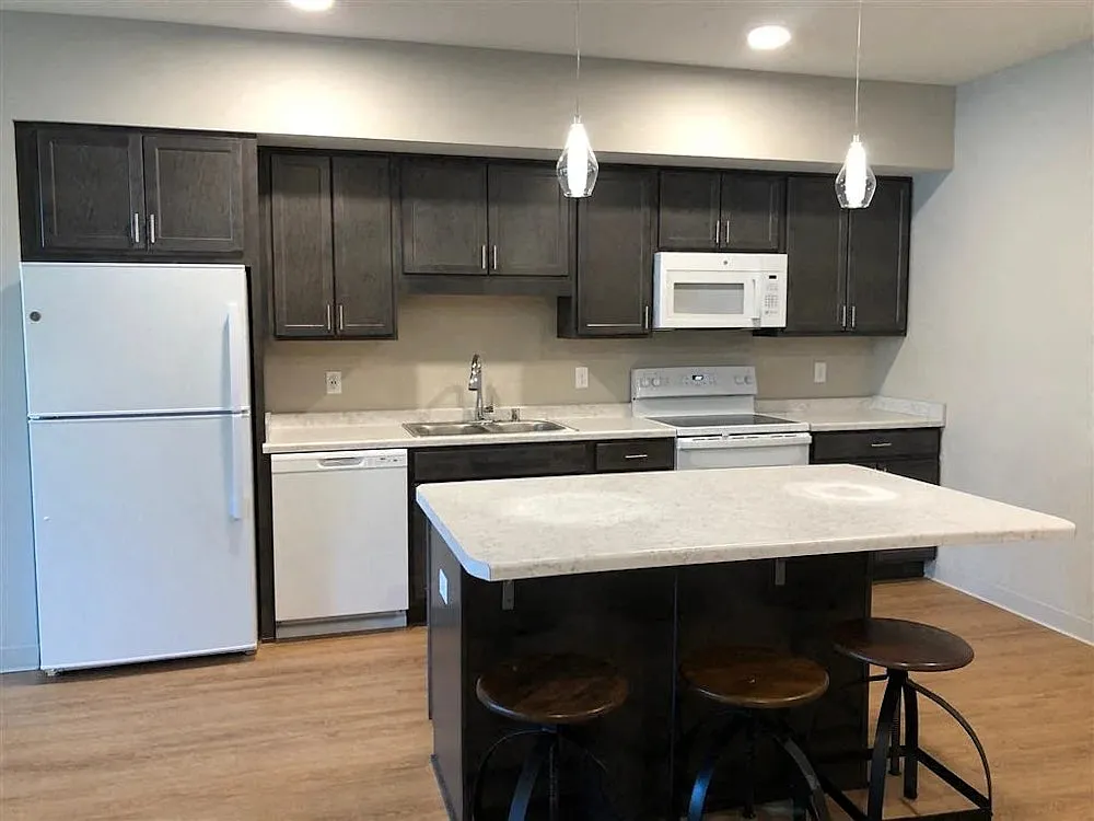 Morrow Apartments — Photo 1