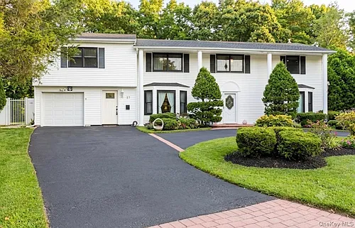 27 Stuart Dr Photo 1
