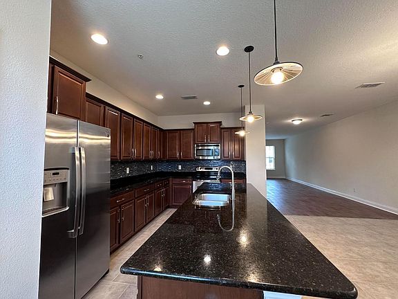 4th image of 4274 Regal Town Ln