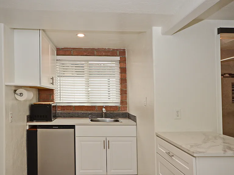 3626 E Hardy Dr #B — Photo 10