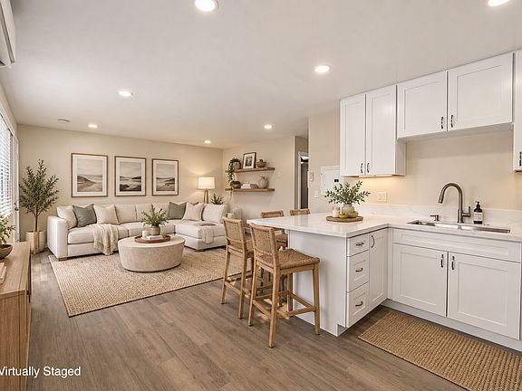 3rd image of 3519 Gracia Paseo APT 4