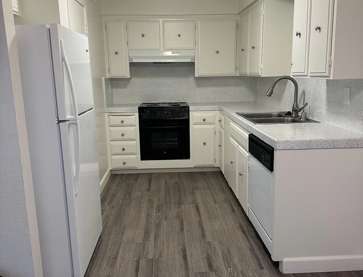 1 bed, 945 sqft, $1,395 — Photo 3