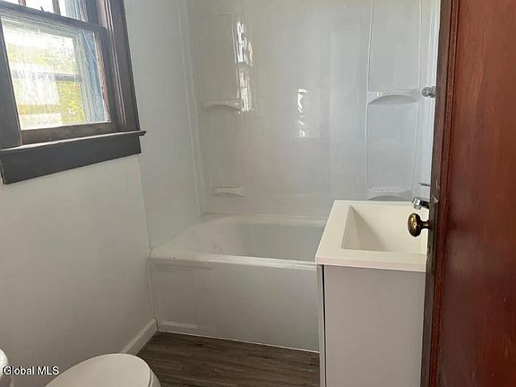 5th image of 23 Grant Street