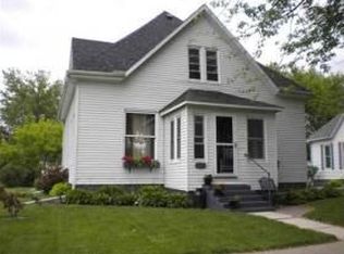 606 7th St, Durant, IA 52747