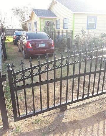 2nd image of 202 E 4th St
