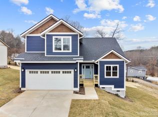 111 Ellis Ln, Arden, NC 28704