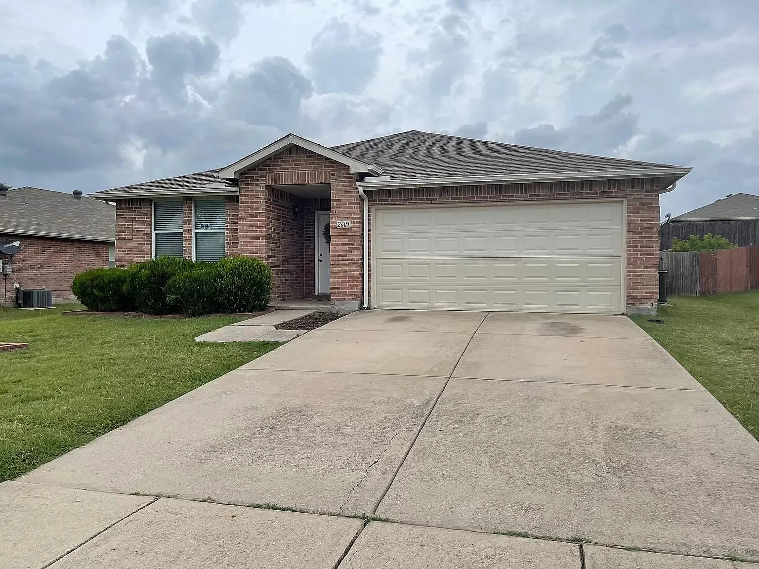 2604 Teal Cove Ln — Photo 2