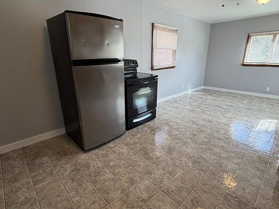 5th image of 155 Garfield Ave
