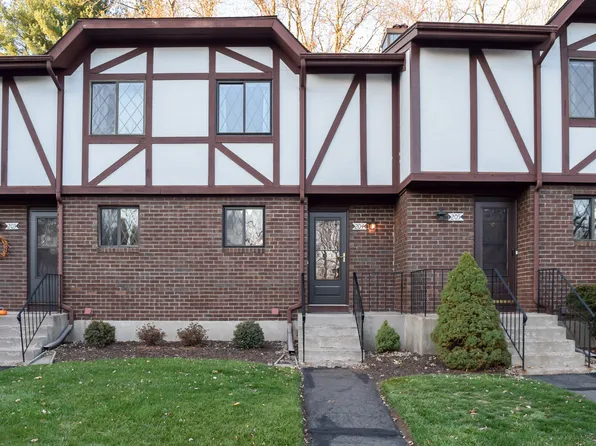204 Cedar Hollow Dr, Rocky Hill, CT 06067