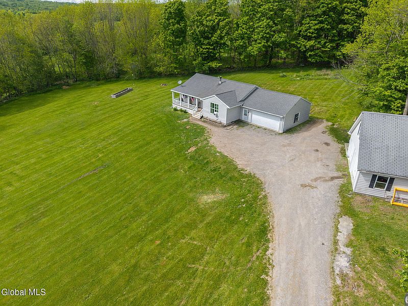 5th image of 121 Buck Hill Road