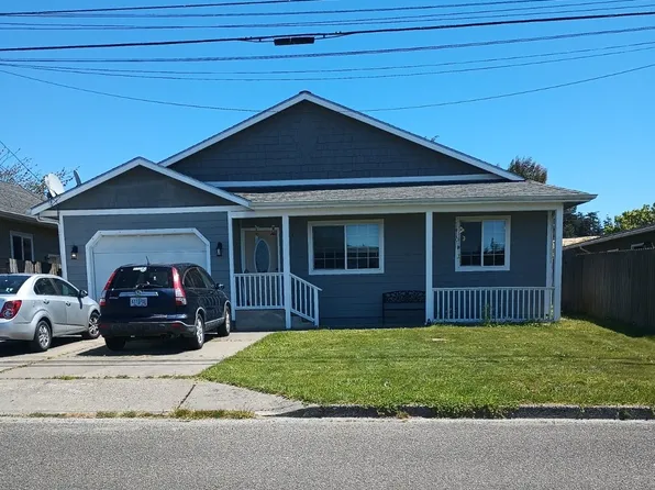 1023 Sanford St, Coos Bay, OR 97420