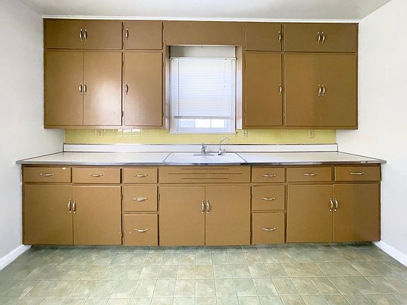 2nd image of 2523 W Ethel Ave #2523