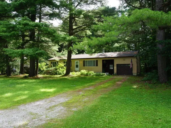 121 Woodcrest Circle, Milton, VT 05468