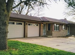 201 E 5th St, Cedar Point, IL 61316