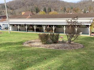 89 Station St, Shinnston, WV 26431