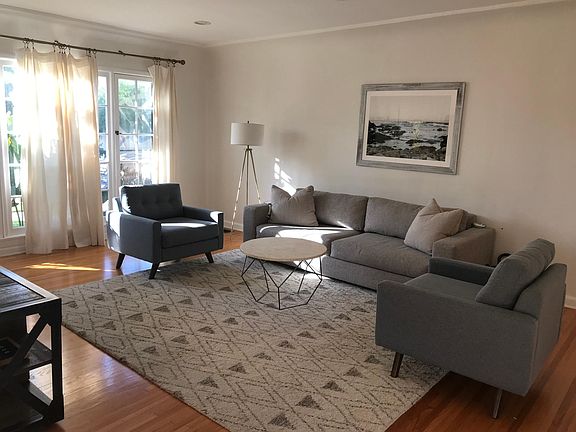 Spacious living room