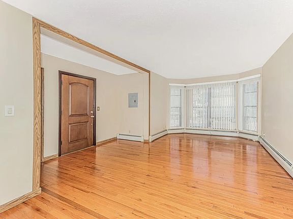 2nd image of 913A Elder Ave #913A